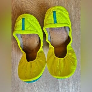 Neon yellow Tieks size 9